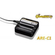 Универсальное зарядное устройство с возможностью зарядки в автомобиле Fenix ARE-C1