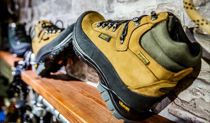 Треккинговые ботинки купит в интернет магазине Треккинговые ботинки купит в интернет магазине